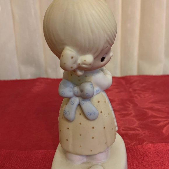 Precious Moments - Eggs Over Easy - Girl w/Fry Pan - Picture 8 of 9